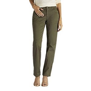 NWOT Lee Everyday Chino Olive Green Pants Trousers
